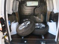 Gebraucht Ford Transit 101 PS (74 kW) 2023 Weiß Van / Kleinbus