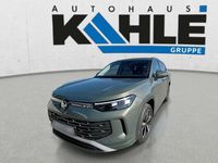 Neu VW Tayron Elegance 150 PS (110 kW) 2026 Cipressinogrün metallic SUV