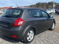 Gebraucht Kia Ceed Edition 7 90 PS (66 kW) 2012 Grau Kleinwagen