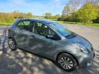 Gebraucht Toyota Yaris Cool 69 PS (50 kW) 2006 Silber Limousine