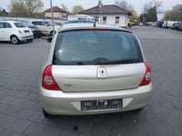 Gebraucht Renault Clio II Dynamique 75 PS (55 kW) 2009 Grün Limousine