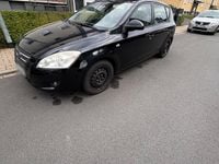 Usata Kia Ceed 105 CV (77 kW) 2009 Nero Utilitaria