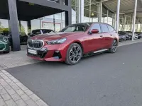 Gebraucht BMW 550e M Sport 313 PS (230 kW) 2025 Rot Kombi