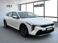 Neu Kia K4 Comfort 150 PS (110 kW) 2026 Schneeweiß Limousine