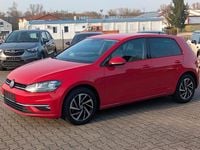 Gebraucht VW Golf VII Join 125 PS (91 kW) 2018 Rot Limousine