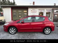 Gebraucht Peugeot 308 Platinum 150 PS (110 kW) 2011 Rot Limousine