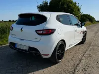 Gebraucht Renault Clio Trophy 220 PS (161 kW) 2016 Weiß Limousine