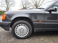Second-hand Mercedes E250 90 CP (66 kW) 1989 Gri Berlinǎ
