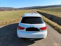 Gebraucht Audi A1 Sportback Ambition 105 PS (77 kW) 2014 Weiß Kleinwagen
