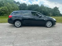 Gebraucht Opel Astra Edition 179 PS (131 kW) 2012 Schwarz Kombi