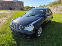 Second-hand Mercedes C220 Classic 150 CP (110 kW) 2004 Berlinǎ