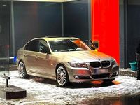 Gebraucht BMW 320 184 PS (135 kW) 2011 Gold Limousine