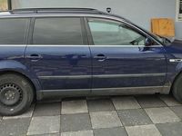 Gebraucht VW Passat 116 PS (85 kW) 2001 Blau Kombi