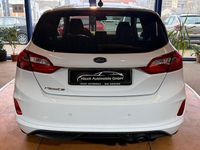 Gebraucht Ford Fiesta ST-Line 101 PS (74 kW) 2018 Weiß Kleinwagen