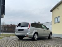 Gebraucht Ford Focus Style 101 PS (74 kW) 2010 Silber Limousine