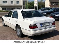 Gebraucht Mercedes E250 113 PS (83 kW) 1994 Weiß Limousine