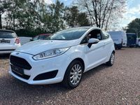 Gebraucht Ford Fiesta Trend 75 PS (55 kW) 2017 Weiß Kleinwagen
