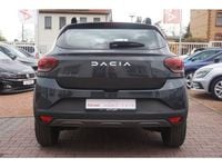 Gebraucht Dacia Sandero Stepway 91 PS (66 kW) 2023 Kometen grau (metallic) SUV