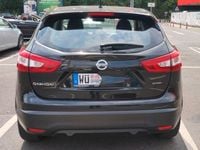 Gebraucht Nissan Qashqai Visia 116 PS (85 kW) 2014 Schwarz SUV