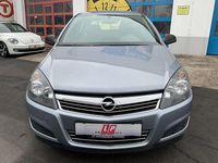 Gebraucht Opel Astra Selection 90 PS (66 kW) 2009 Lichtsilber/silver lightning Limousine