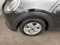 Gebraucht Mini Cooper Essential 136 PS (100 kW) 2024 (schwarz)  midnight black Kleinwagen