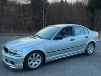 Gebraucht BMW 318 143 PS (105 kW) 2002 Silber Limousine
