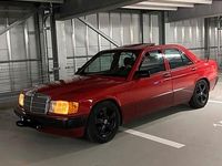 Gebraucht Mercedes 190 118 PS (86 kW) 1989 Rot Limousine