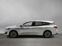 Gebraucht Ford Focus Titanium 126 PS (92 kW) 2024 Silber Kombi