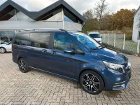 Gebraucht Mercedes V300 AMG 237 PS (174 kW) 2023 Blau Van / Kleinbus