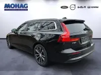 Gebraucht Volvo V60 Core 350 PS (257 kW) 2022 Schwarz Kombi
