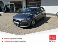 Gebraucht Hyundai i30 Trend 140 PS (102 kW) 2020 Grau Limousine