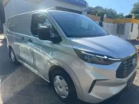 Gebraucht Ford Transit Custom 150 PS (110 kW) 2024 Silber Van / Kleinbus
