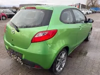 Gebraucht Mazda 2 Inclusive 75 PS (55 kW) 2010 Metisgrün metallic Kleinwagen