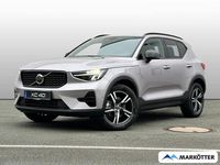 Neu Volvo XC40 Plus 163 PS (119 kW) 2025 Silber SUV