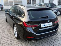 Gebraucht BMW 318 Performance 156 PS (114 kW) 2022 Black sapphire metallic Kombi