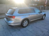 Gebraucht VW Passat 150 PS (110 kW) 2020 Silber Kombi