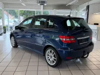 Gebraucht Mercedes B160 95 PS (69 kW) 2011 Blau Kleinwagen