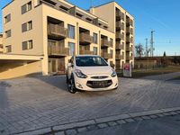 Gebraucht Hyundai ix20 116 PS (85 kW) 2014 Weiß Kleinwagen