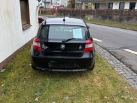 Gebraucht BMW 116 122 PS (89 kW) 2004 Schwarz Kleinwagen