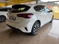 Neu Ford Focus Titanium 125 PS (91 kW) 2025 Frozen white Limousine