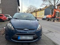 Gebraucht Ford Fiesta 60 PS (44 kW) 2011 Blau Kleinwagen