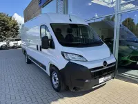 Gebraucht Opel Movano 140 PS (102 kW) 2024 Kaolin weiß Van