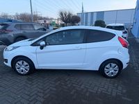 Gebraucht Ford Fiesta Trend 82 PS (60 kW) 2013 Weiß Kleinwagen