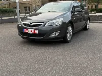 Gebraucht Opel Astra 140 PS (102 kW) 2012 Grau Kleinwagen