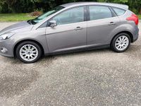 Gebraucht Ford Focus Sport 116 PS (85 kW) 2012 Grau Limousine