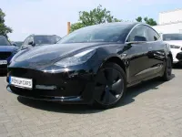 Gebraucht Tesla Model 3 Standard Range Plus 239 kW (325 PS) 2021 Schwarz metallic Limousine