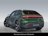 Neu Porsche Macan 4 Electric 300 kW (408 PS) 2025 Grün SUV