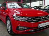 Gebraucht VW Passat 122 PS (89 kW) 2023 Rot Kombi