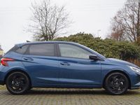 Neu Hyundai i20 Blackline 90 PS (66 kW) 2025 Blau Kleinwagen