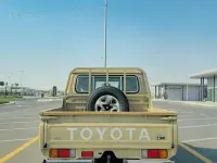 Neu Toyota Land Cruiser 194 PS (142 kW) 2026 Beige Pickup